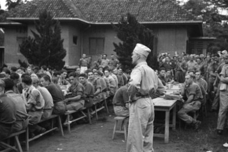 Toespraak van commandant luitenant-kolonel J.A. de Groot, Bestanddeelnr 263-1-5