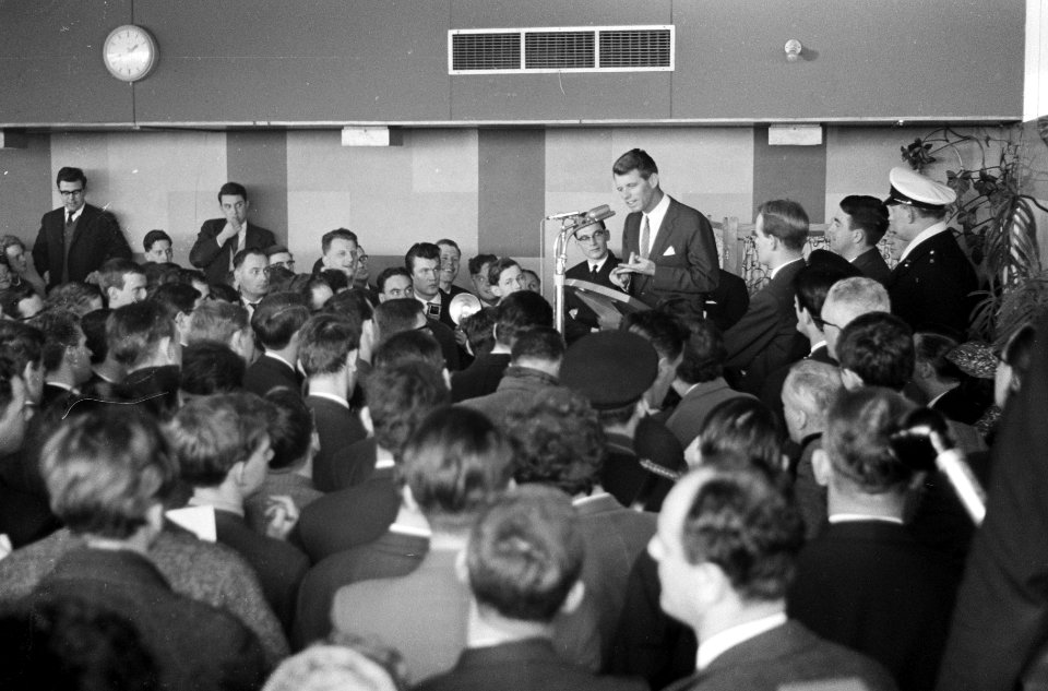 Toespraak van de Amerikaanse minister van Justitie Robert Kennedy, Bestanddeelnr 913-5670
