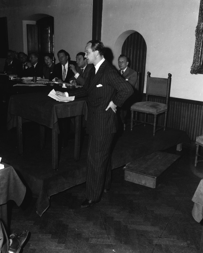 Toespraak van internationaal jurist dr Prins Wolf Heinrich van Hannover (Duitse, Bestanddeelnr 909-8084
