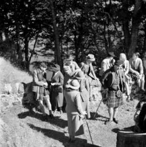 Toeschouwers bij de Highland Games, een negentiende eeuwse voortzetting van trad, Bestanddeelnr 254-2842