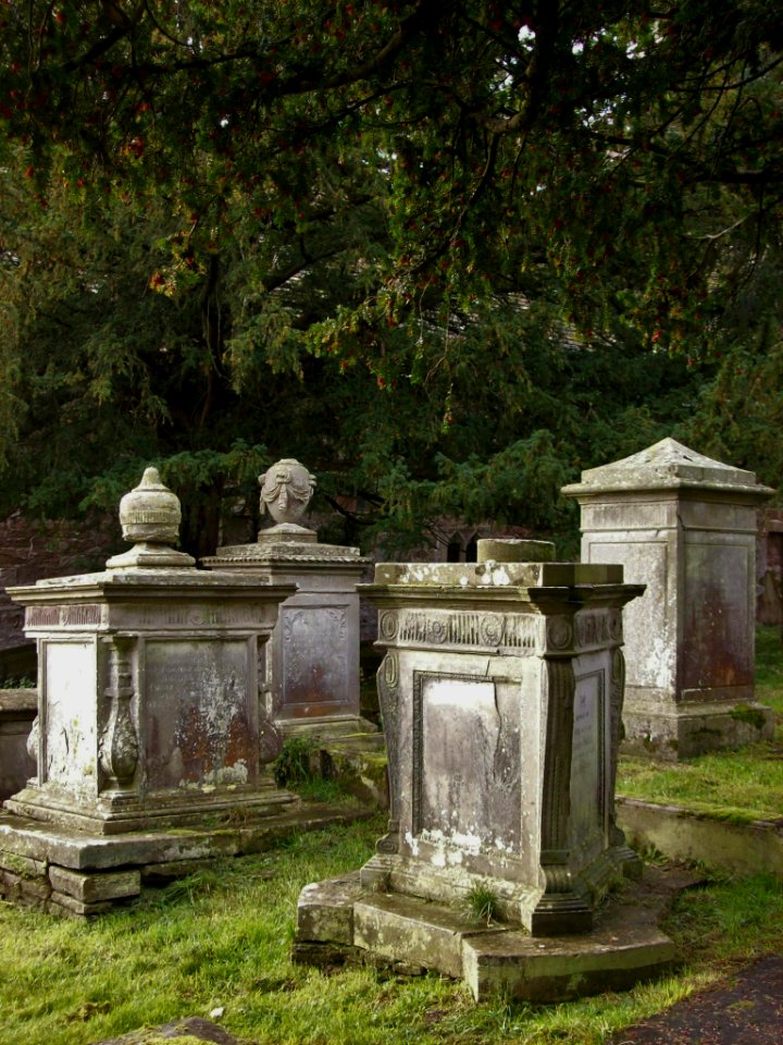 Tombs, Upton Bishop