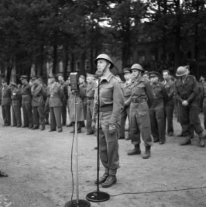 Toespraak van een majoor van het regiment Stoottroepen, Bestanddeelnr 900-7810