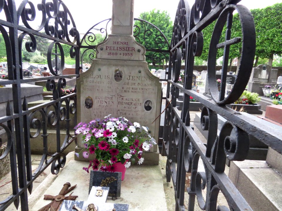 Tombe d'Henri Pélissier - 02