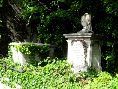 Tombs at Brighton Extra Mural Cemetery, off Lewes Road, Brighton (September 2010)