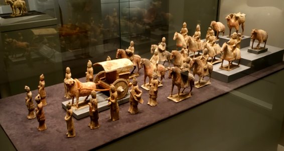 Tomb figurines, China, Northern Wei, early 500s AD, earthenware with pigment - Princeton University Art Museum - DSC07088