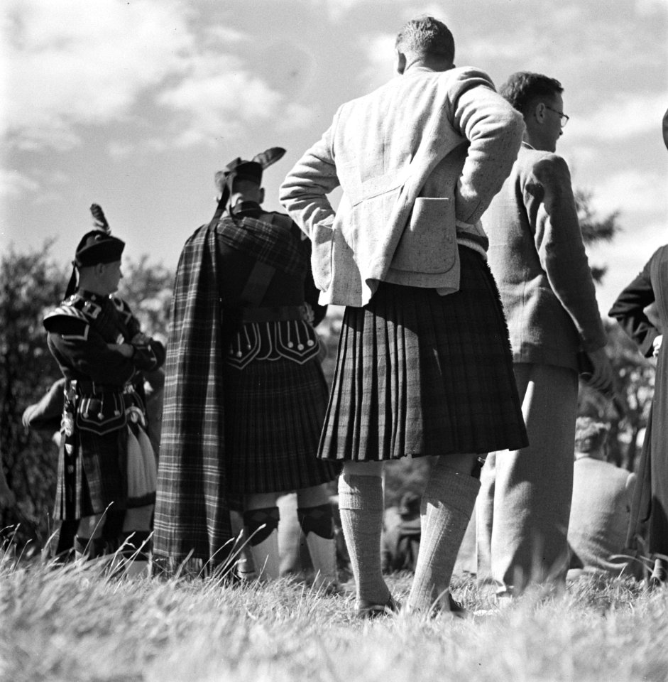 Toeschouwers in kilts bij de Highland Games, een negentiende eeuwse voortzetting, Bestanddeelnr 254-2835