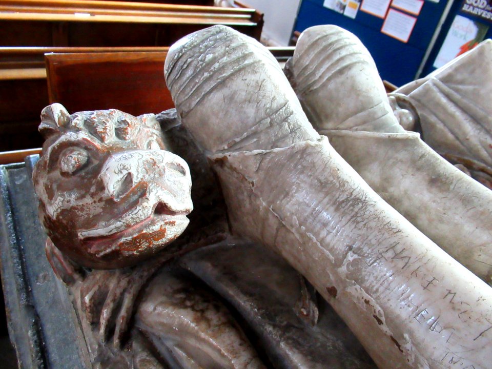 Tomb of John Mordaunt, Turvey 07