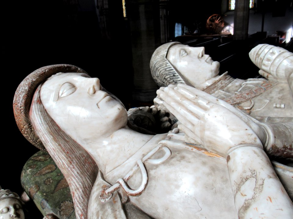 Tomb of John Mordaunt, Turvey 04