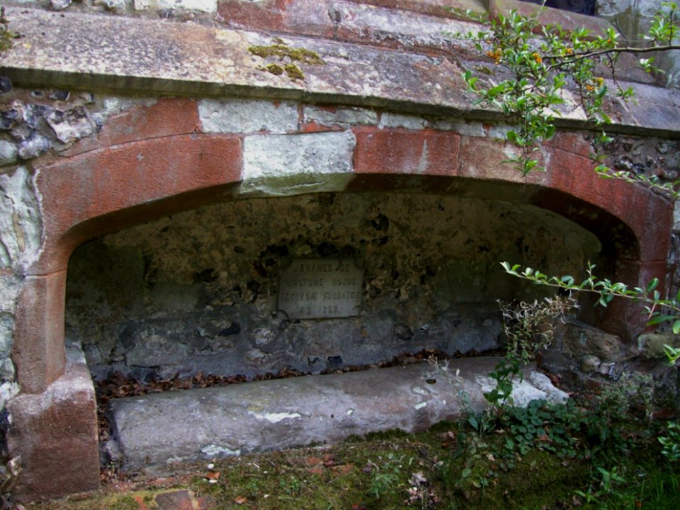 Tomb of Johanes de Waltune 1268