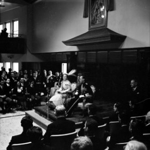 Toespraak van de koningin tijdens de buitengewone vergadering van de Staten, Bestanddeelnr 252-3641