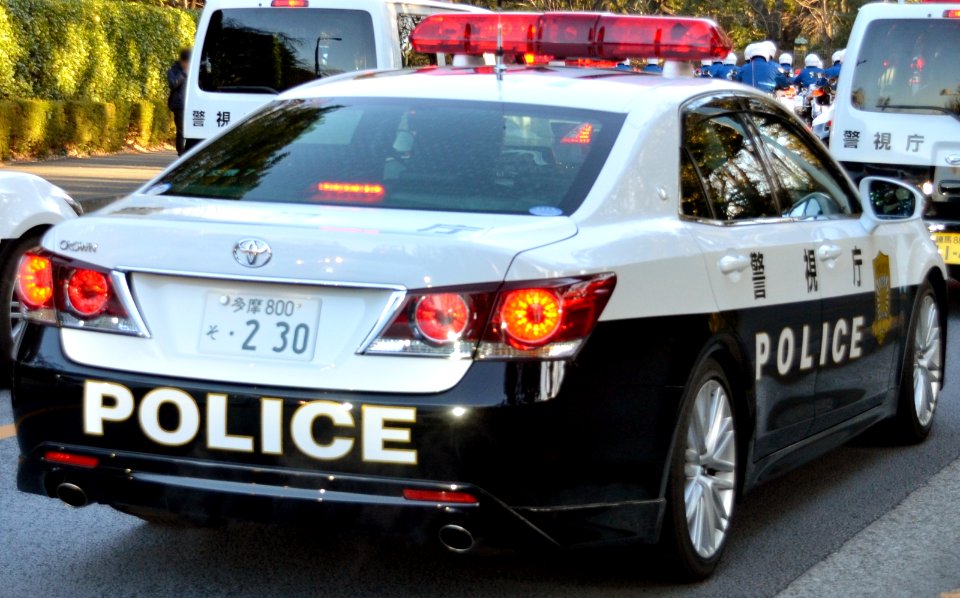 Tokyo Metropolitan Police Department Toyota Crown Patrol Car GRS214 rear