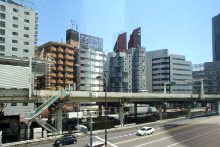 Tokyo Nakagin capsule tower 2019-04 fasade 2 photo