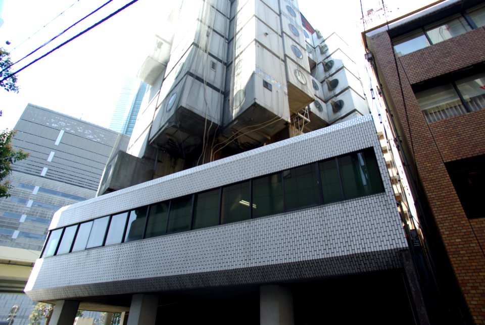Tokyo Nakagin capsule tower 2019-04 4