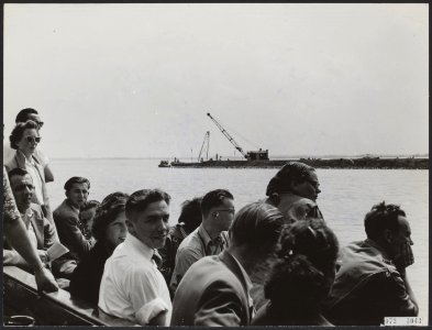 Toerisme, rondvaartboten, excursies, waterbouwkunde, Bestanddeelnr 072-1043