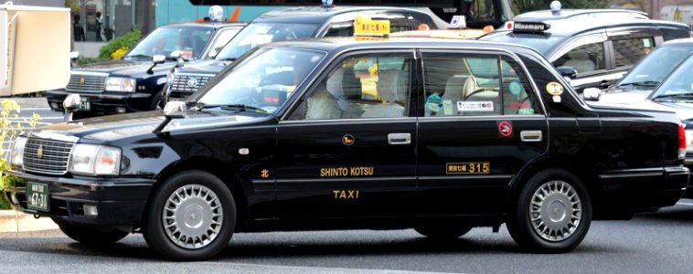 Tokyo Shichifuku 315 Shinto Kotsu Toyota Crown Sedan
