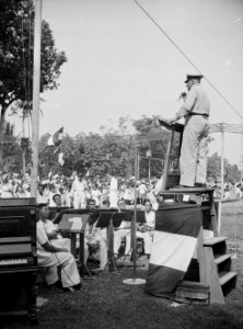 Toespraak van resident L van Straten tijdens KoninginnedagJubileumfeesten, Bestanddeelnr 14347