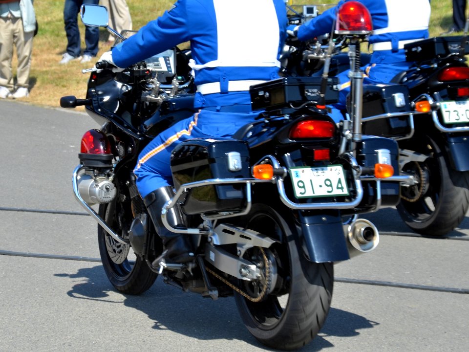 Tokyo Metropolitan Police Department Suzuki GSF1200P Black rear
