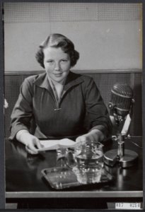 Toespraak van prinses Beatrix voor de radio n.a.v. haar 18-jarige verjaardag, Bestanddeelnr 017-0254