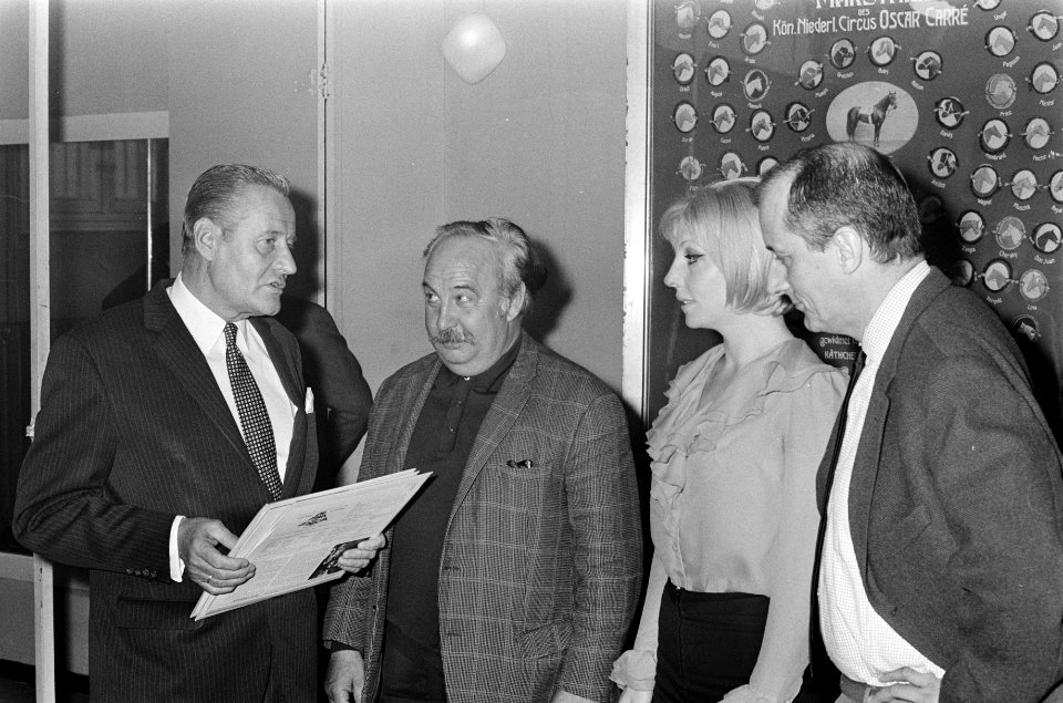 Toernee van De man van La Mancha gaat door, Phonogram heeft LP gemaakt v.l.n.r, Bestanddeelnr 922-3315