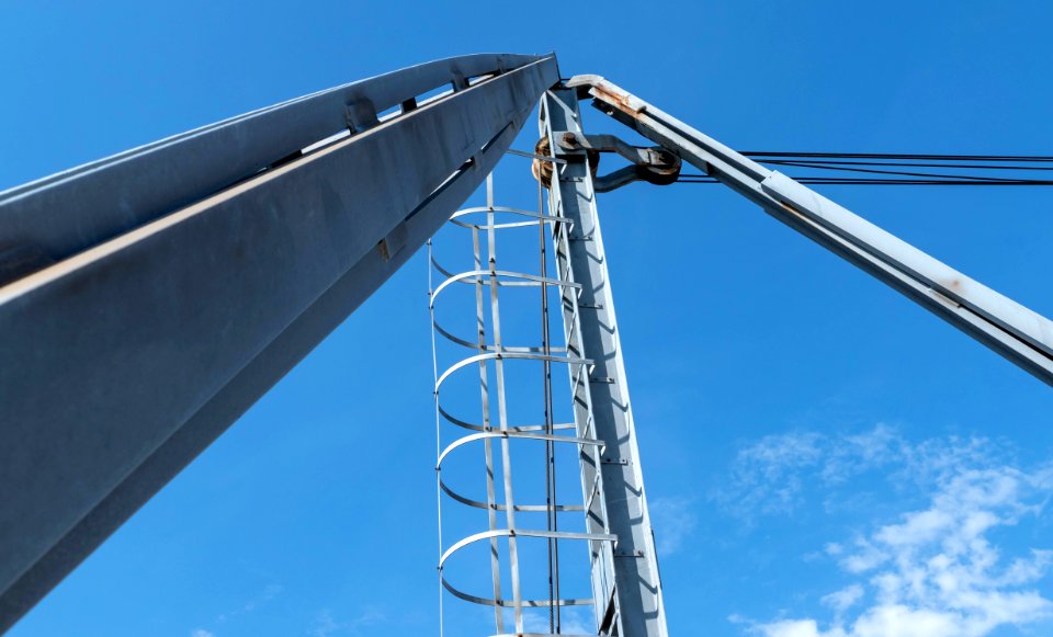 Top of boat crane in Röe Sandvik marina