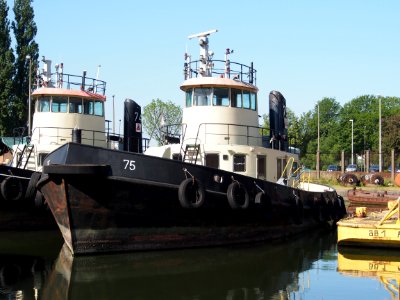 Toogboot 75, Kattendijkdok, Voith Schneider Propeller, Gemeentelijk Havenbedrijf Antwerpen, Kattendijkdok, pic1