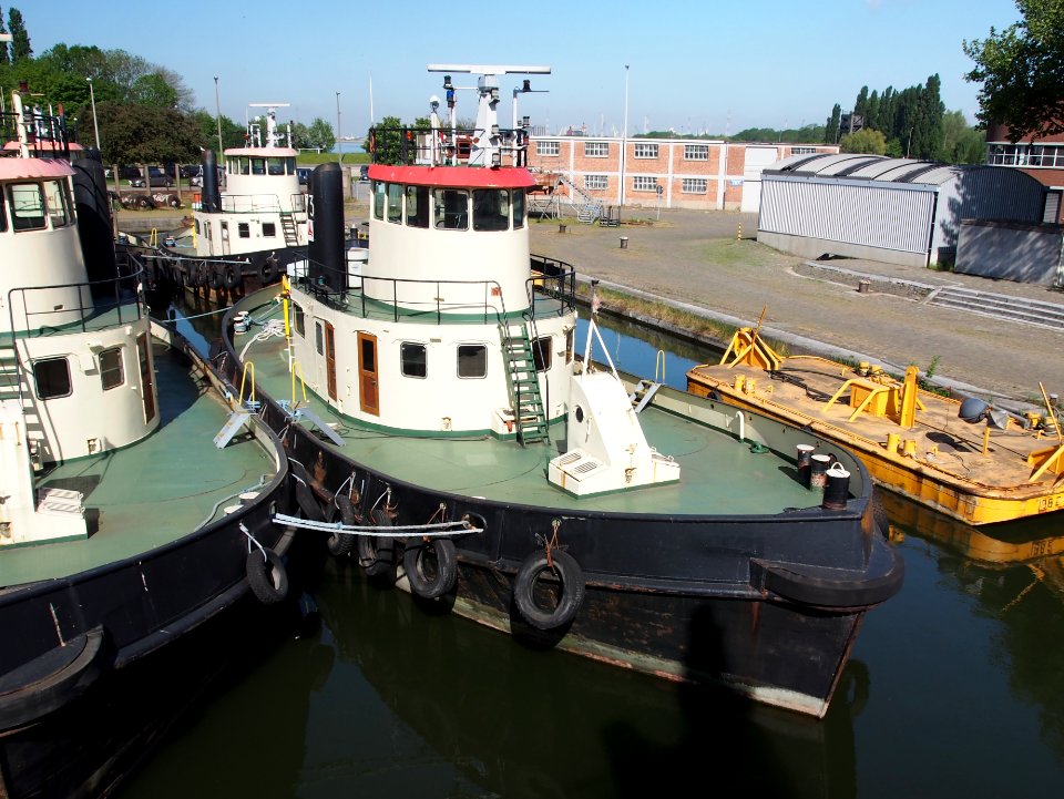 Toogboot 73, Kattendijkdok, Voith Schneider Propeller, Gemeentelijk Havenbedrijf Antwerpen, Kattendijkdok, pic1
