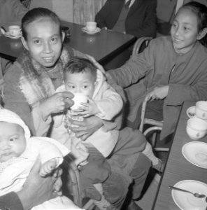 Toegoenezen met de Willemstad naar Suriname vertrokken, de groep Toeganezen aan , Bestanddeelnr 915-0117