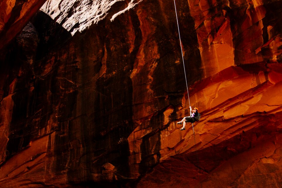 Rope overhanging mountain climbing