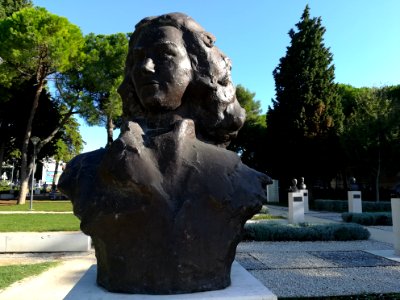 Tonka Lorencin - Titov park (Pula) 03