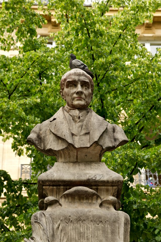 Top Auguste Comte place Sorbonne Paris