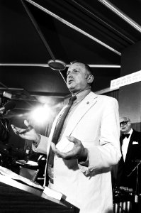 Toon Hermans spreekt, Bestanddeelnr 930-5025