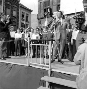 Toon Hermans in actie in Nijmegen, Bestanddeelnr 912-3401