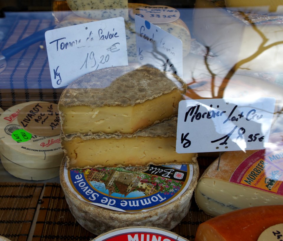 Tomme de Savoie au marché