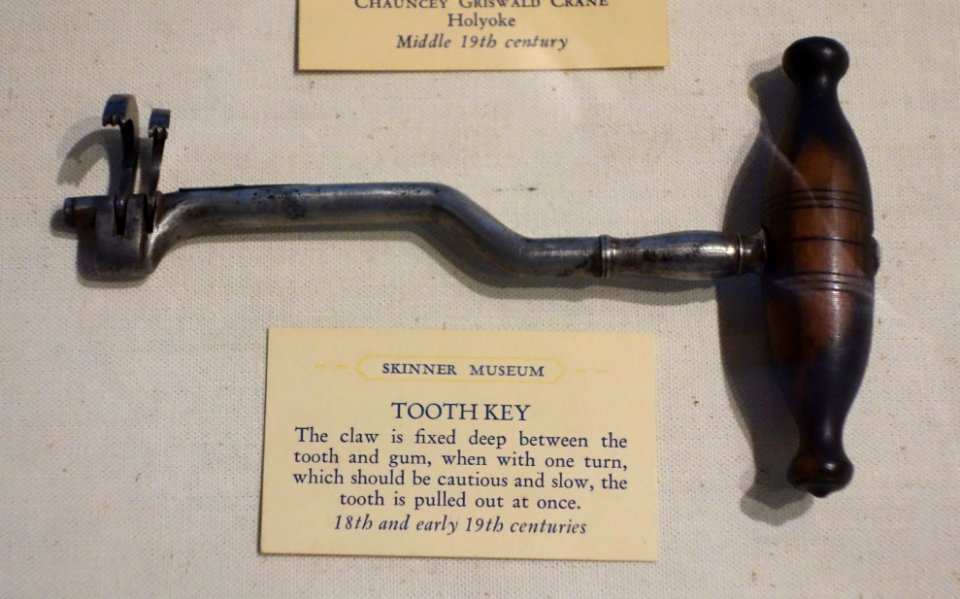 Tooth key for removing teeth, 1700s to early 1800s - Joseph Allen Skinner Museum - DSC07855