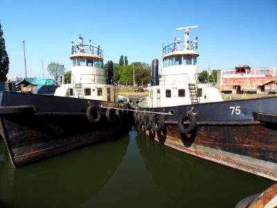 Toogboten 74 & 75, Kattendijkdok, Voith Schneider Propeller, Gemeentelijk Havenbedrijf Antwerpen, Kattendijkdok, pic1