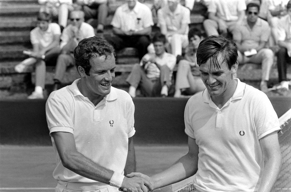 Tom Okker (l), Bestanddeelnr 922-6705