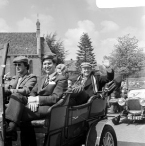 Toon Hermansdag in Haaren, Toon Hermans tijdens rondrit, Bestanddeelnr 926-4035