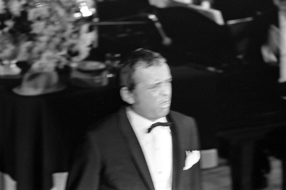 Toon Hermans in zijn show, Bestanddeelnr 921-5866
