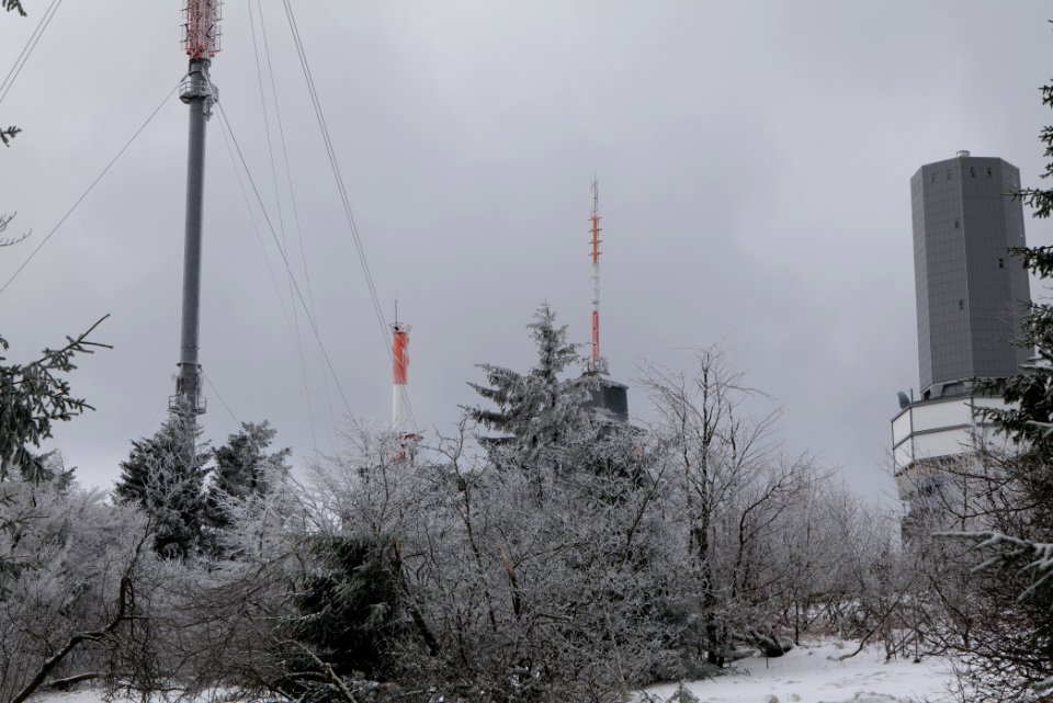 Top of Großer Feldberg with snow 2021-04-06 88