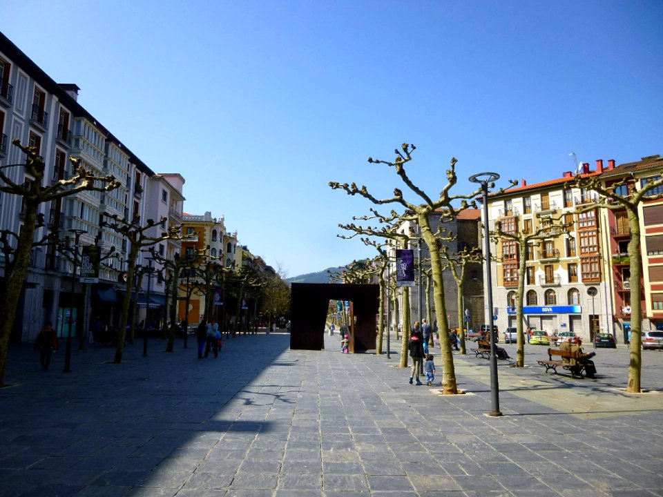 Tolosa - Trianguloa Plaza 1