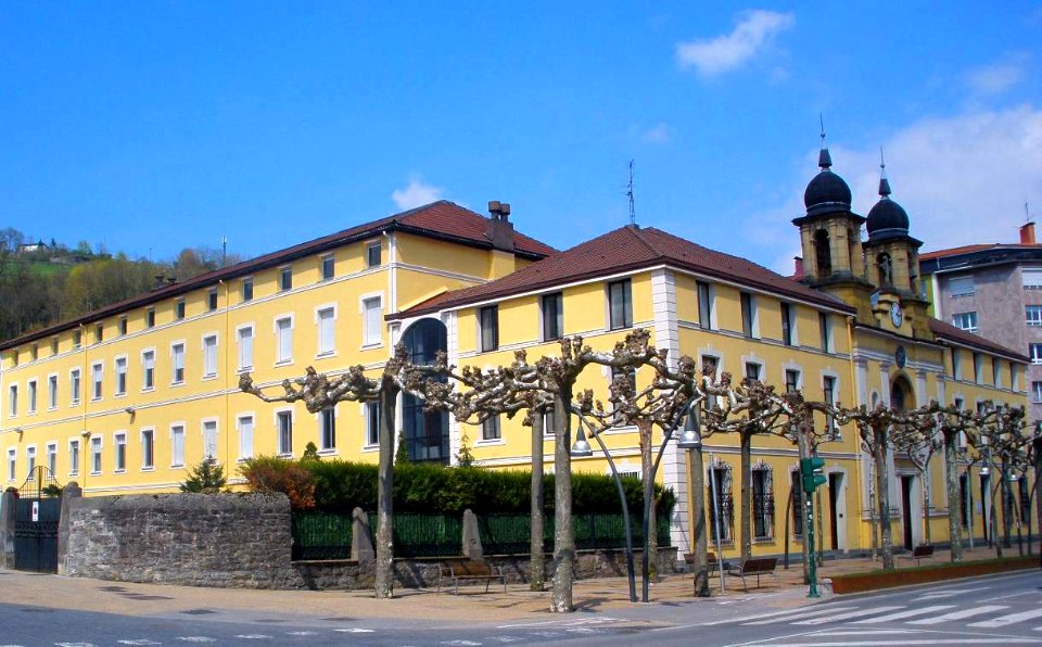 Tolosa - Colegio Hirukide Jesuitinak 1