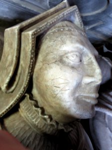 Tomb of first Lord Mordaunt 03