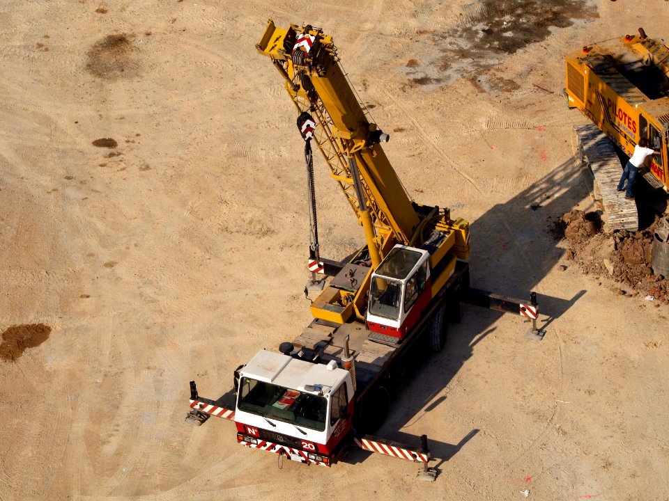Top view of a Grove telescope crane at Barcelona