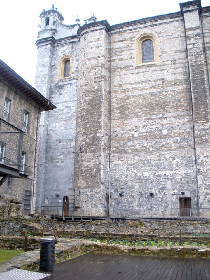 Tolosa - Iglesia Santa Maria - Parque Arqueológico 3