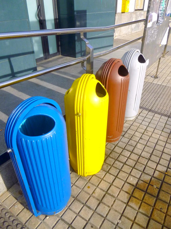 Tolosa - papeleras selectivas