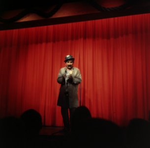 Tom Manders in Bij Dorus op school, Rotterdam, Bestanddeelnr 254-8001