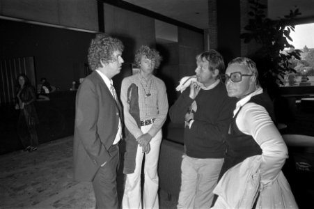 Toon Hermans in Hilton Amsterdam, vlnr Seth Gaaikema, Gaby Hermans, Toon Her, Bestanddeelnr 924-9118