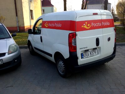 Tomaszów Mazowiecki w województwie łódzkim, PL,EU. Samochód miejski Poczty Polskiej
