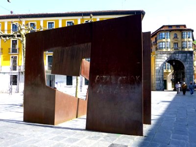 Tolosa - Escultura 'Atauts', de Jorge Oteiza 2