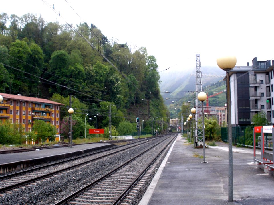 Tolosa - Estación de tren 01